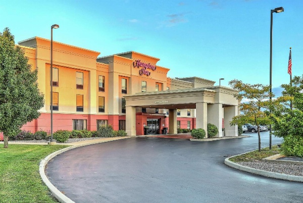 Hampton Inn Batavia image 1